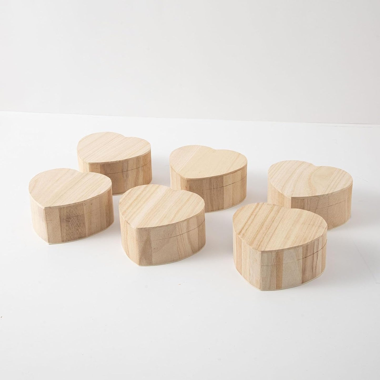 Custom Heart Shaped Vintage Wooden Box Custom Logo Walnut Pine Wood For Ring Jewelry Wedding Valentine Gift Storage Pack