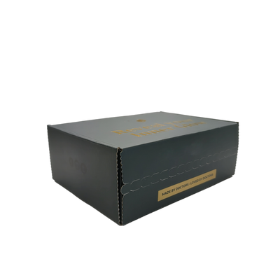 Cajas de envío personalizadas de color negro mate con estampado dorado | Estampado de eslogan exterior e impresión interior a todo color para marcas de lujo de belleza, cuidado de la piel y bienestar | Cantidad mínima de pedido: 100 unidades