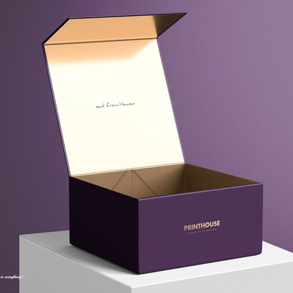 Caja de regalo magnética mate Deep Purple personalizada | Logotipo de lámina dorada y forro interior dorado | Tamaño grande para sets de regalo de ropa de lujo, cajas de suscripción y regalos corporativos | MOQ 100 unidades