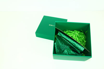 Caja de regalo de papel kraft de dos piezas con tapa y base | Embalaje minimalista ecológico mate liso para perfumes, belleza, cuidado de la piel y cajas de regalo de marcas orgánicas | Cantidad mínima de pedido: 100 unidades
