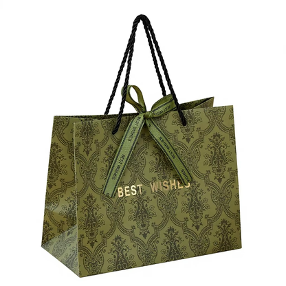 Wholesale Eco-Friendly Portable Paper Gift Bag Recyclable Custom Logo For Birthday Wedding Cosmetic Retail Pack