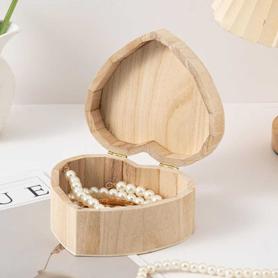 Custom Heart Shaped Vintage Wooden Box Custom Logo Walnut Pine Wood For Ring Jewelry Wedding Valentine Gift Storage Pack