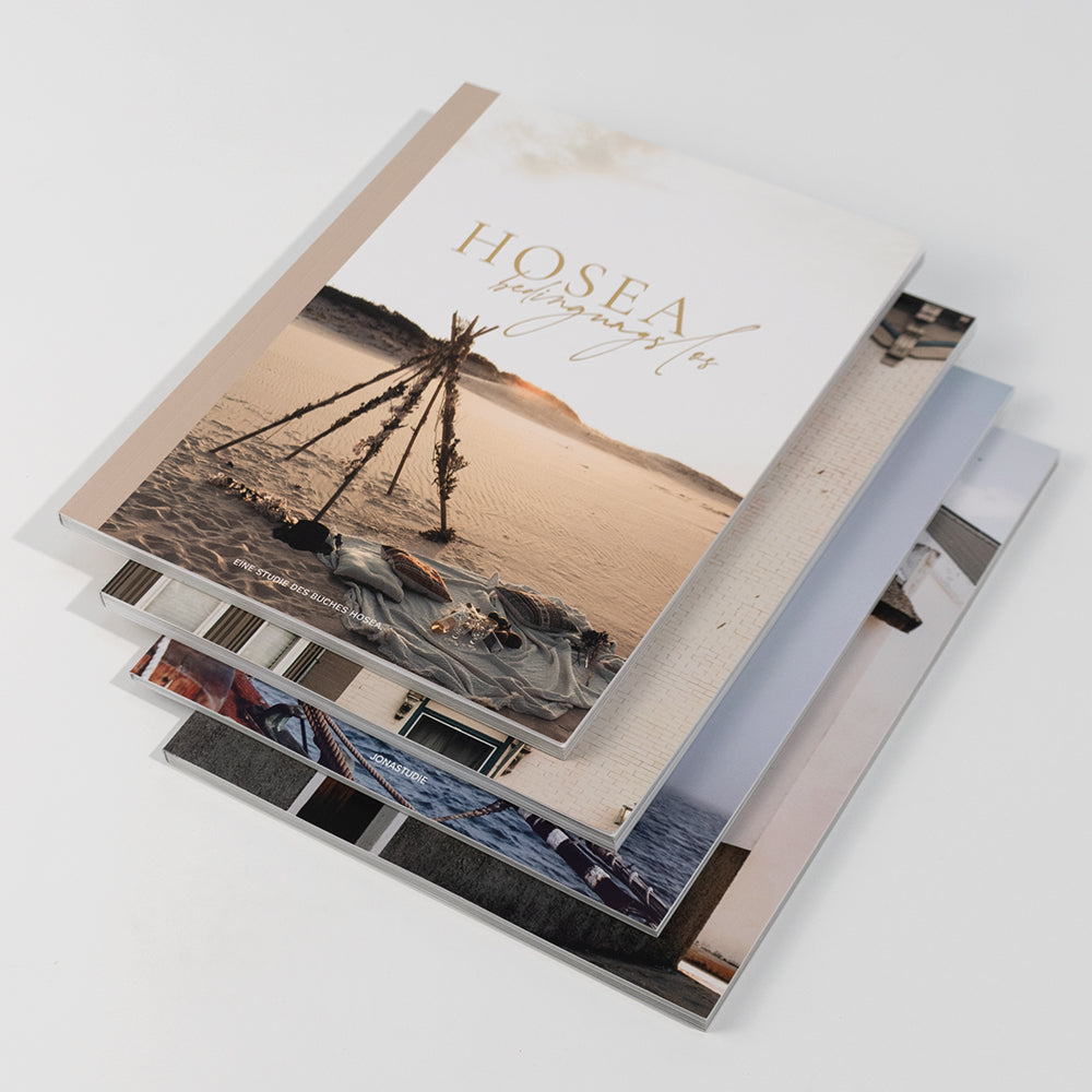 High Quality Customized Magazines & Book Printing Full Color CMYK Catalog Brochure Soft/Hard Cover Custom Logo Art Paper Magazine Printing Service