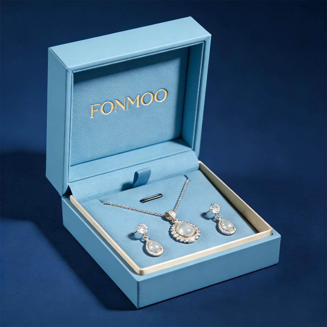 Customized Luxury Paperboard Flip Jewelry Box Custom Logo Magnetic Rigid Gift Box Recyclable Flip Top Packaging For Ring Necklace Earring Bracelet Watc