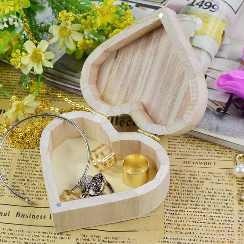 Custom Heart Shaped Vintage Wooden Box Custom Logo Walnut Pine Wood For Ring Jewelry Wedding Valentine Gift Storage Pack