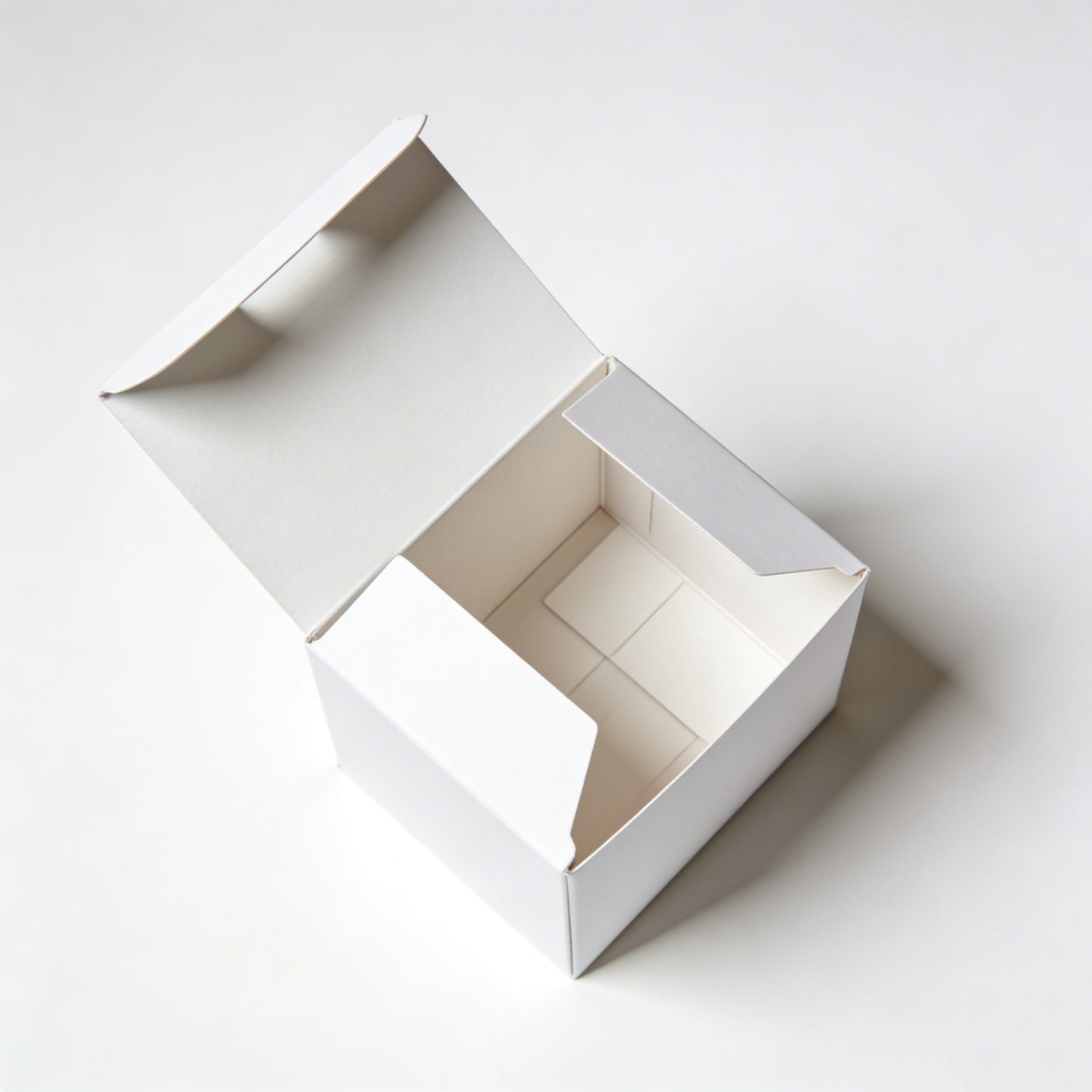 High Quality White Cardboard Paper Boxes Recyclable Foldable Tuck End Carton Custom Logo Full Color Printing For Cosmetic Jewelry Gift Retail Packaging