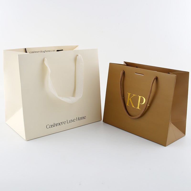 Wholesale Luxury Clothes Shopping Paper Bag Eco Recyclable Custom Logo Ribbon Handle For Apparel Shoes Boutique Gift Pack