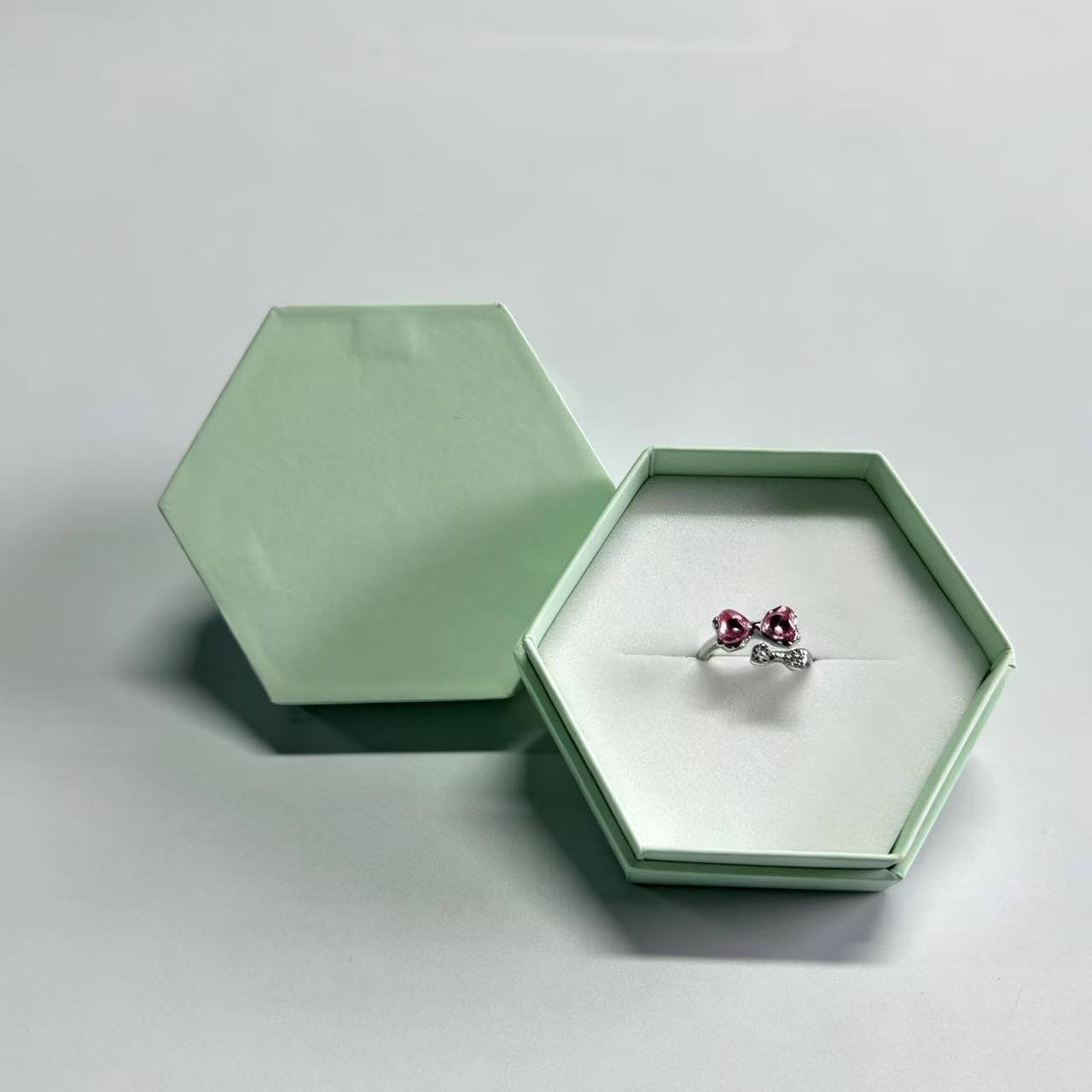 Special-shaped Hexagonal Jewelry Box Custom Logo Recyclable Irregular Rigid Flip Paper Box Luxury Velvet Lining Packaging For Ring Earring Necklace Wedding Jewelry