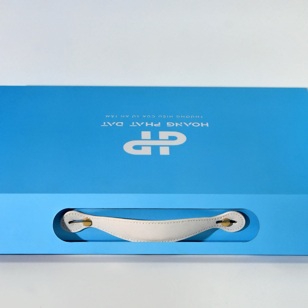 Custom Eco Friendly Rigid Book Shaped Gift Box Magnetic Closure Recyclable Paper Packaging For Cosmetic Jewelry Wellness Gift