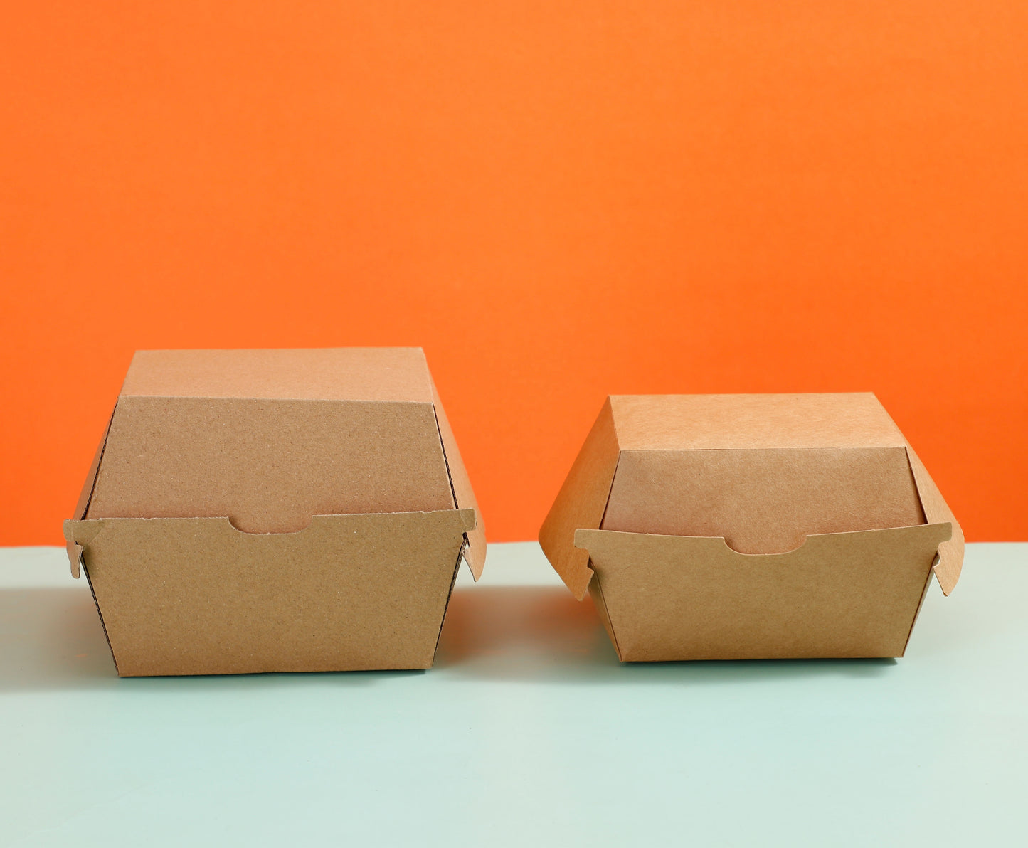 Custom Print Black Burger Delivery Box Food Grade Greaseproof Disposable Clamshell Paper Box Custom Logo For Gourmet Burger Fast Food Restaurant Takeaway Delivery