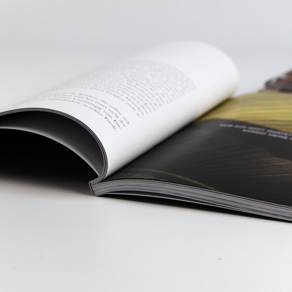 High Quality Customized Magazines & Book Printing Full Color CMYK Catalog Brochure Soft/Hard Cover Custom Logo Art Paper Magazine Printing Service