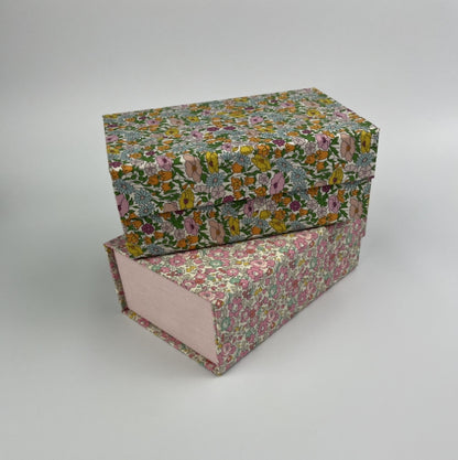 Custom Luxury Small Magnetic Flip Rigid Photo Storage Box Flat Pack Flock Lined Polaroid Photo Album Card Packaging Custom Logo Size Contact Us For Memory Picture Storage Box Solutions