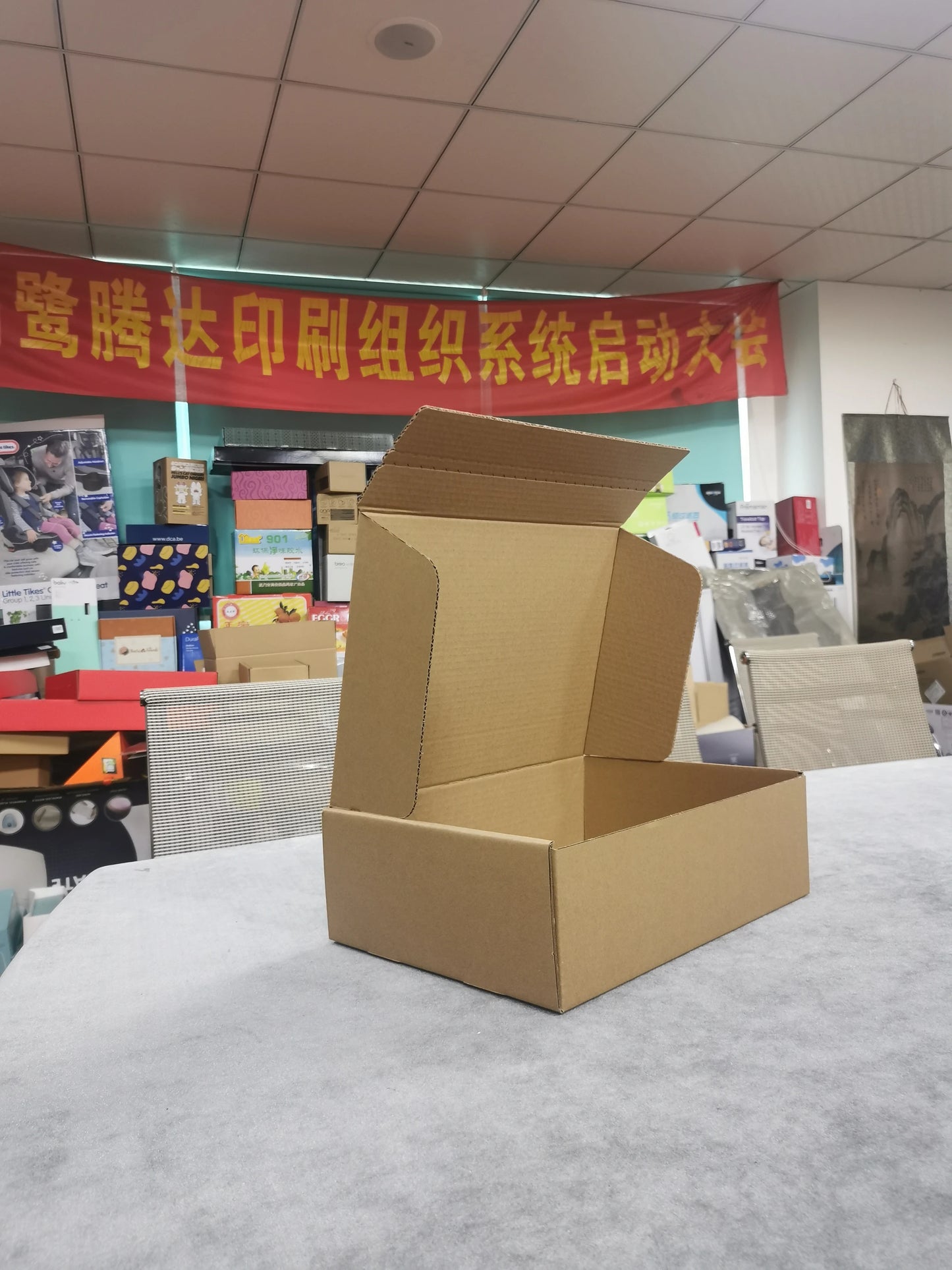 Direct Factory Made Cardboard Clothing Paper Packaging Home Bio Box Mailing Apparel Corrugated Custom Socks Shipping Boxes