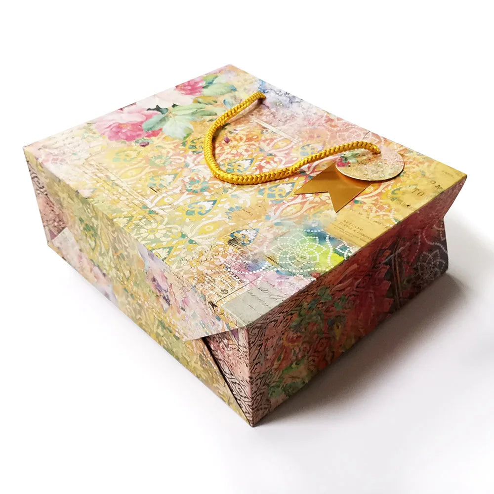 Wholesale Cardstock Artpaper Floral Hand Bag Paper Bag Gift Bag with Gold Tag for Shopping Gift Toy