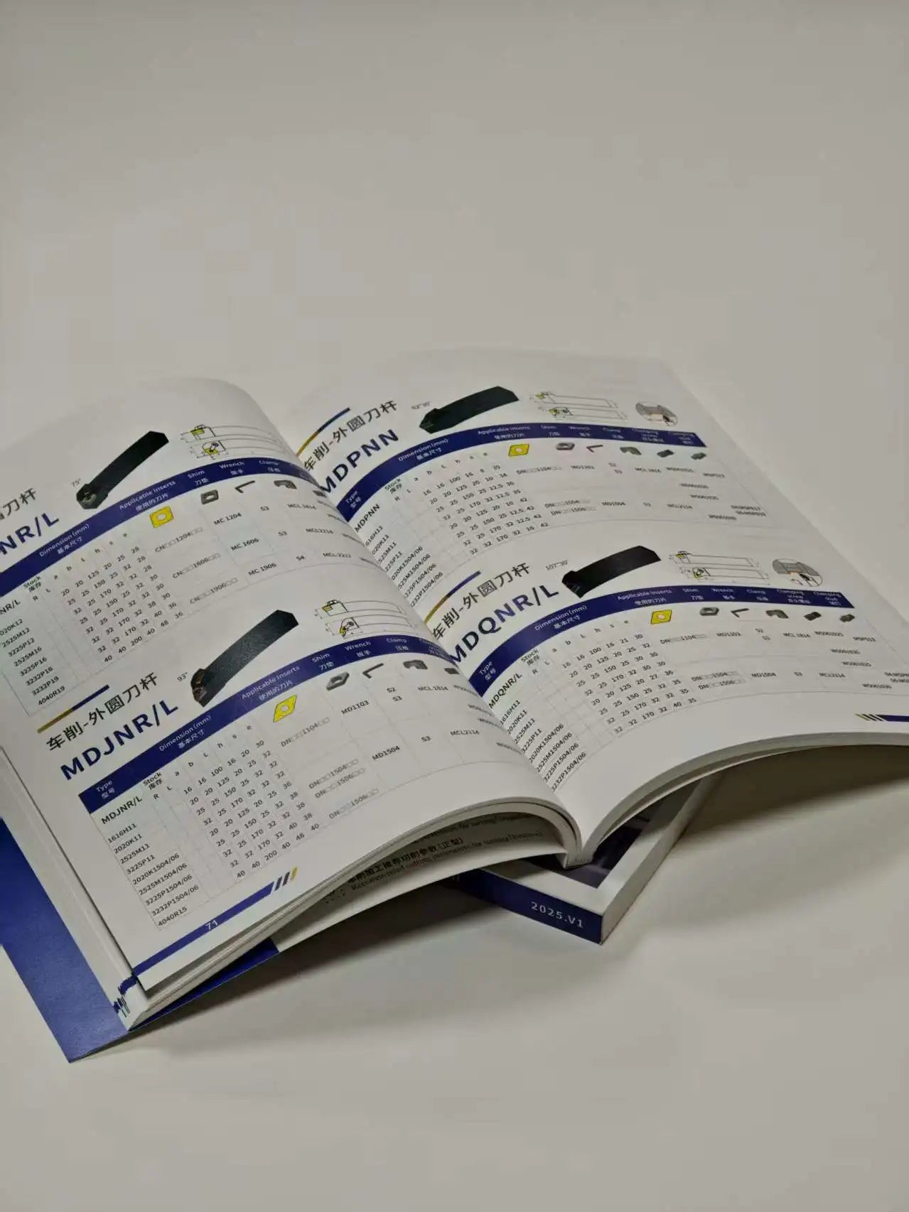 Fancy Paper Coer Brochure Custom Four-Color Printing Offset Printing Duplex Paper Perfect Bound for Manual Insturction Catalogue