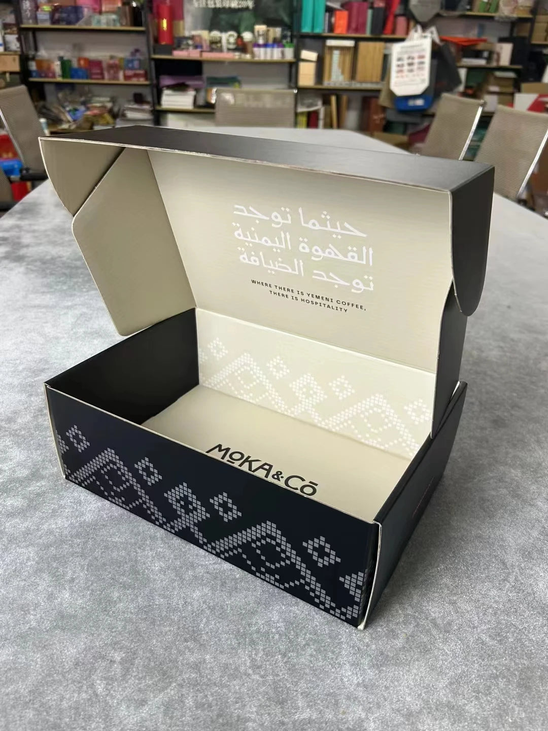 Season Change B Flute Corrugated Packaging Box with Tear Strip Shipping  Mailer Boxes with Handle Double Storage Room