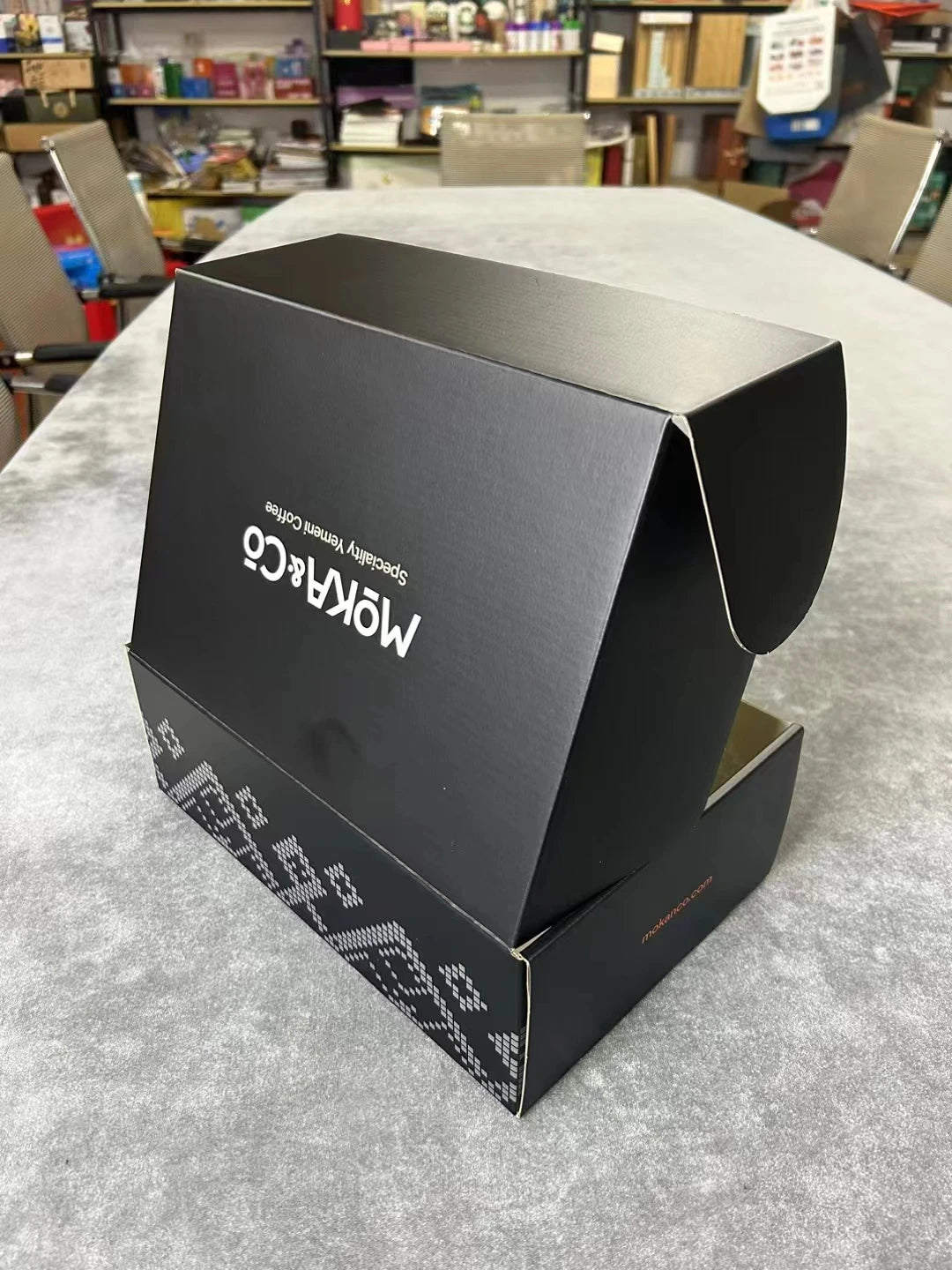Season Change B Flute Corrugated Packaging Box with Tear Strip Shipping  Mailer Boxes with Handle Double Storage Room