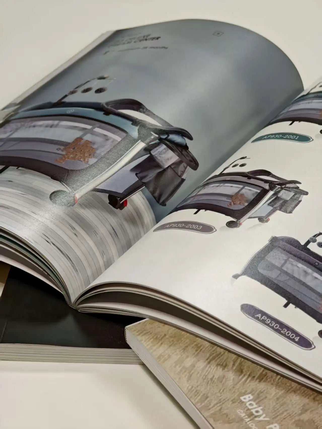 Matt Lamination UV Printing Soft Cover Fancy Paper Saddle Stitching Four-Color Brochure Offset Paper Customized Printing Catalog