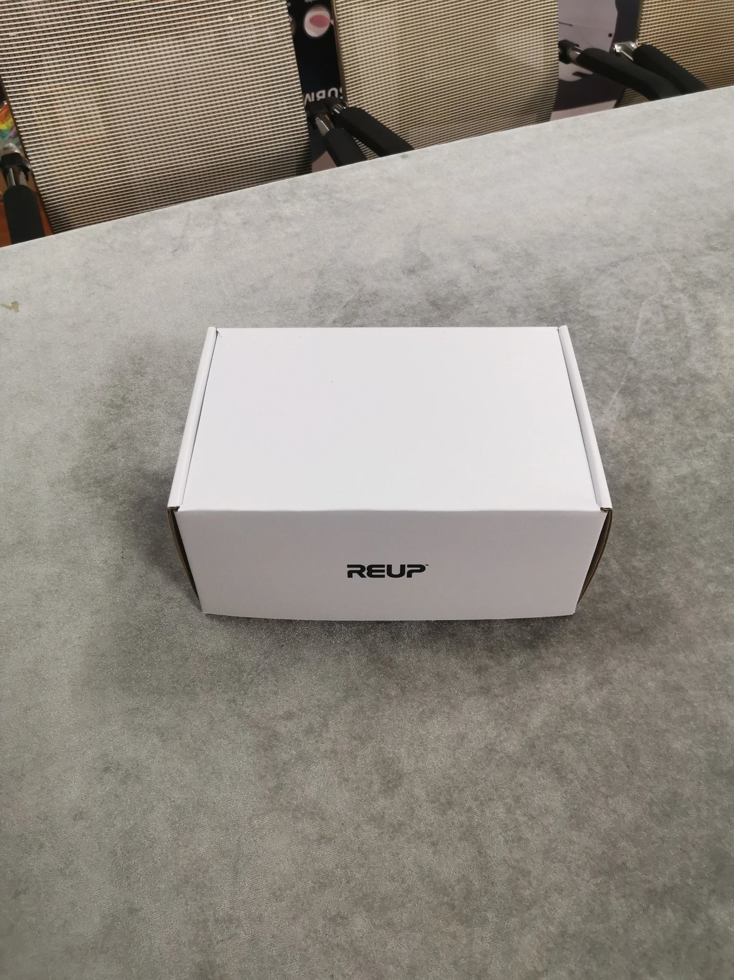 Small Carton Manufacturer Corrugated Paper High Demand Mailing Box for Packing Delivery Cardboard Shipping Black Box Packaging