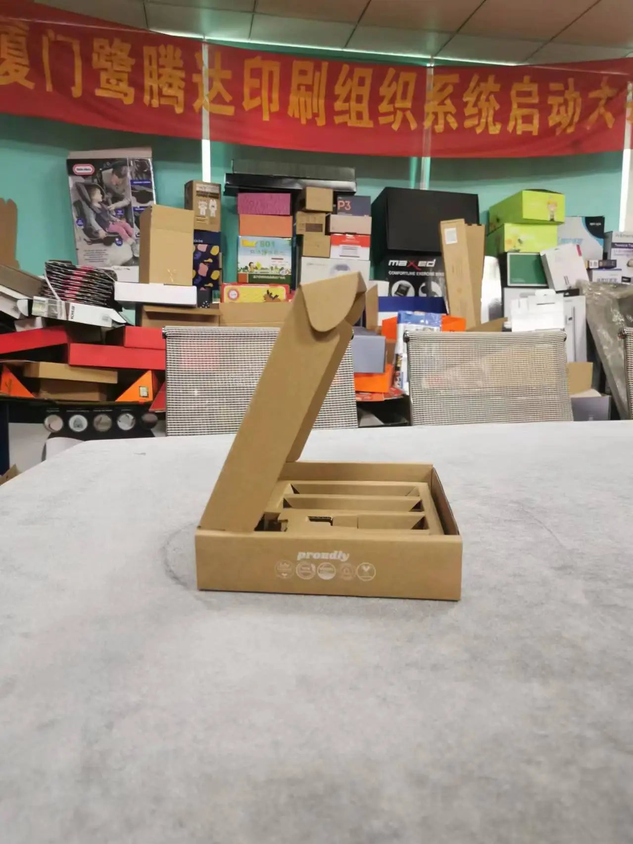 Factory Mailing Kraft Corrugated Professional Cardboard Paper Box Shipping Boxes Packaging Clothing Custom logo Made in China