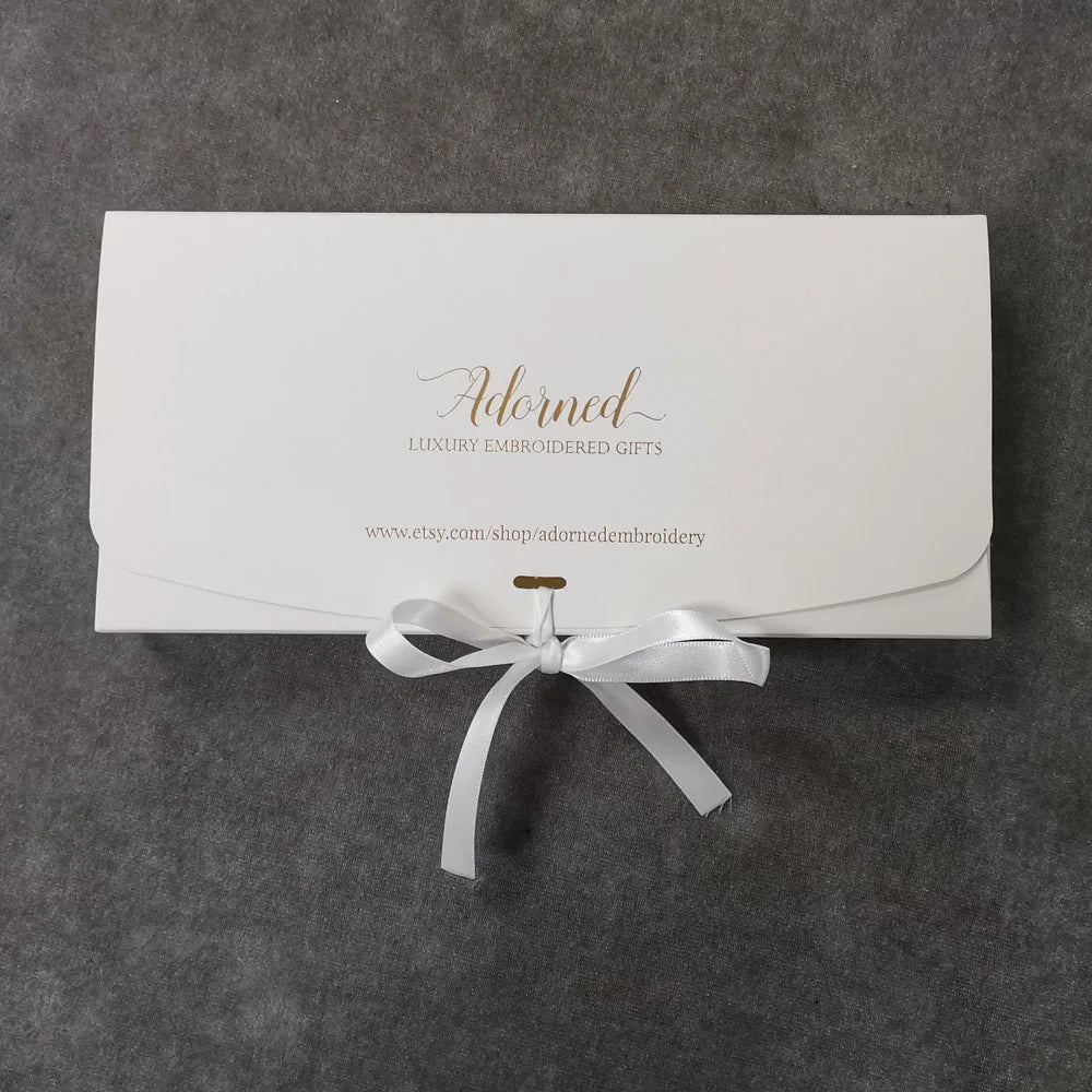 Eco Friendly Cardboard Envelope Packaging Gift Boxes with Ribbon Gold Foiled logo