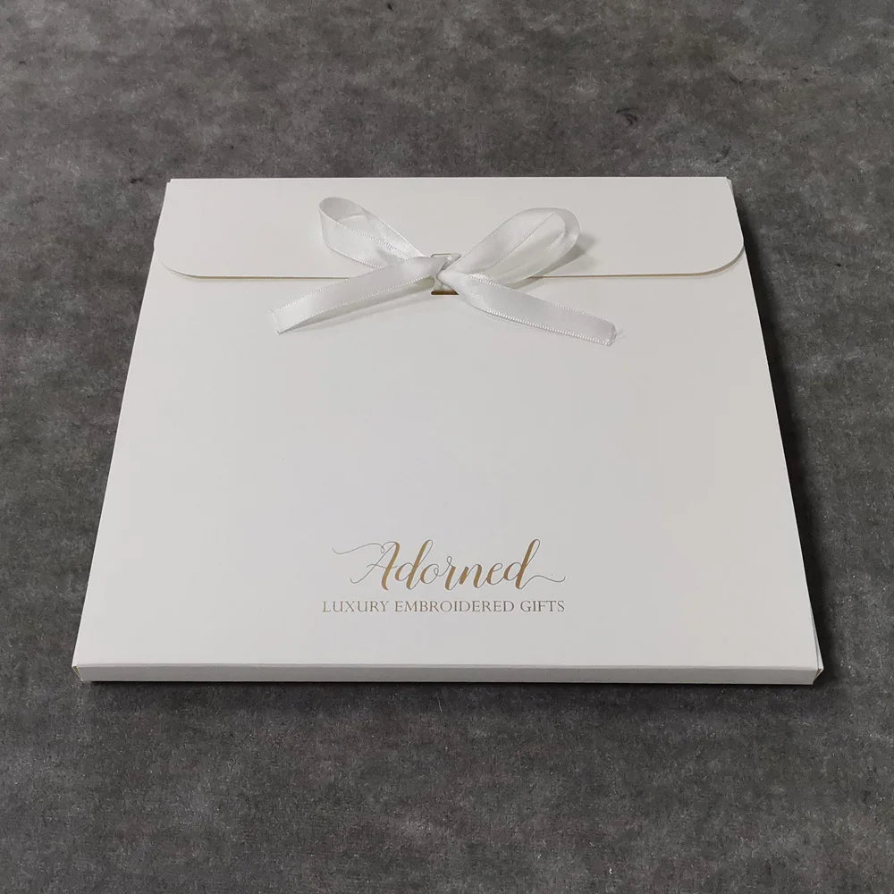 Eco Friendly Cardboard Envelope Packaging Gift Boxes with Ribbon Gold Foiled logo