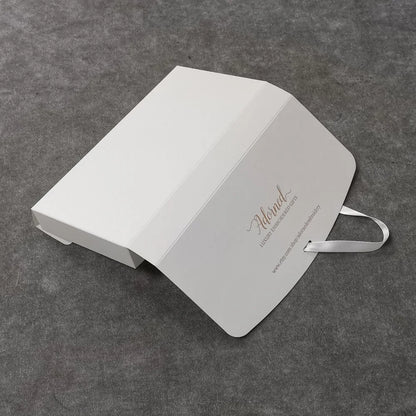 Eco Friendly Cardboard Envelope Packaging Gift Boxes with Ribbon Gold Foiled logo