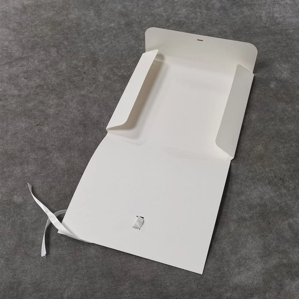 Eco Friendly Cardboard Envelope Packaging Gift Boxes with Ribbon Gold Foiled logo