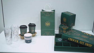 Set de empaques personalizados de papel para café Black Gold | Caja de regalo, tazas de café, bandeja para bebidas y bolsa de papel | Cantidad mínima de pedido: 100 unidades